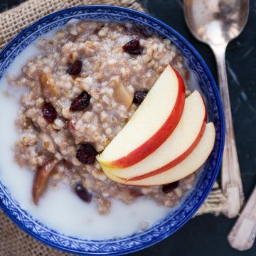 A bowl of oatmeal