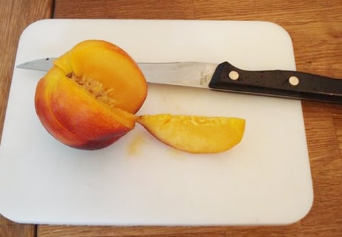 slicing stone fruit slicing stone fruit